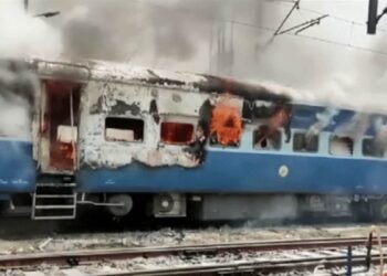 अग्निपथ योजना को लेकर हो रहे विरोध प्रदर्शन के बीच पूर्वोत्तर रेलवे में 34 ट्रेनों को  किया गया निरस्त