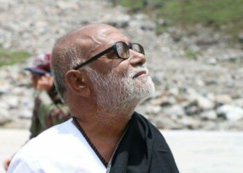 प्रसिद्ध कथावाचक मोरारी बापू पहुंचे केदारनाथ धाम