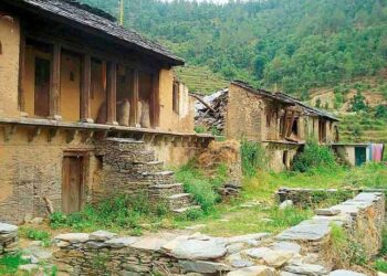 बीते 10 सालों में 5 लाख लोगों ने किया उत्तराखंड से पलायन,ग्राम्य विकास एवं पलायन आयोग उत्तराखंड द्वारा ग्राम पंचायतों में कराए गए सर्वे में सामने आए आंकड़े