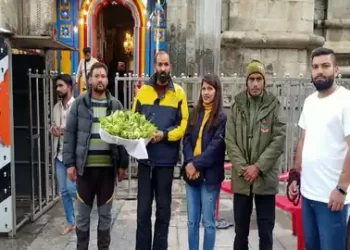 सावन में बाबा केदार को चढ़ने लगा ब्रह्मकमल