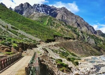 लिपूलेख सड़क के बन्द होने से कैलास यात्रा पर लगा ब्रेक