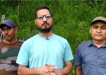 गुलदार को पकड़ने के लिए बष्टा गांव पहुंचे शिकारी जॉय हुकिल