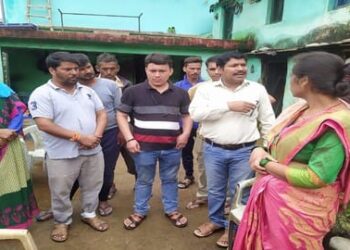 बरसाती नाले ने आगरचट्टी में तीन मकानों को किया ध्वस्त,10 घरों में घुसा मलबा