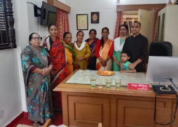 भाजपा महिला मोर्चा ने डीएम परिवार संग मनाया रक्षाबंधन का त्यौहार