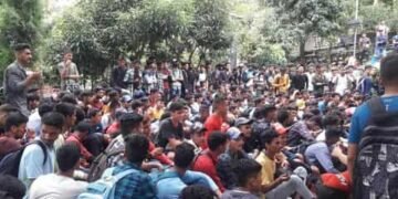 अग्निवीर भर्ती के लिए प्रमाण पत्र बनाने को तहसील में उमड़ी युवाओं की भीड़