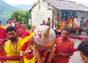 46 दिनों की दिवारा यात्रा के बाद मां दुर्गा देवी की डोली पहुंची अपने गांव फेगू