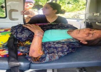 आवासीय भवन की छत टूटने से महिला घायल