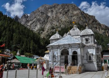 गंगोत्री धाम की यात्रा दो दिन के लिए रोकी