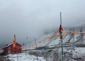 पीएम मोदी के केदारनाथ आने से पहले धाम में हुई जोरदार बर्फबारी