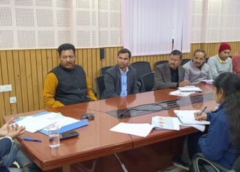 केदारनाथ धाम में प्रसाद पैकेजिंग को सिंगल यूज़ प्लास्टिक मुक्त करने एवं प्रसाद की गुणवत्ता को बढ़ाने के जिलाधिकारी ने दिए निर्देश