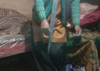 संदिग्ध परिस्थिति में घर में फंदे से लटके मिली महिला,परिजनों ने जताई हत्या की आशंका