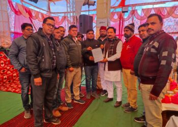 राष्ट्रीय पुरानी पेंशन बहाली को लेकर सयुंक्त मोर्चा रुद्रप्रयाग ने कांग्रेस प्रदेश अध्यक्ष को दिया ज्ञापन