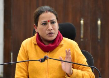 खाद्य मंत्री रेखा आर्या का बड़ा एक्शन,जिलापूर्ति अधिकारी को लापरवाही पाए जाने के चलते किया सस्पेंड