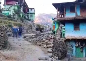 रुद्रप्रयाग में आपदा से भू- धंसाव का दंश झेल रहा सेमी-भैंसारी गांव