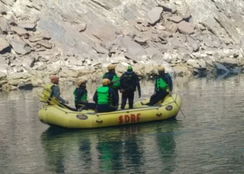 यहां खेलते समय नदी में डूबा छोटा भाई ,बचाने गया बड़ा भाई भी लापता