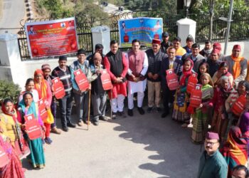 मुख्यमंत्री अंत्योदय निःशुल्क गैस रिफिल योजना का हुआ शुभारंभ, अंत्योदय कार्ड धारकों को वर्ष भर में मिलेंगे तीन गैस सिलेंडर