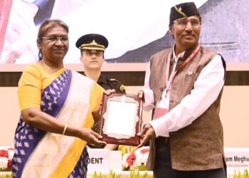 प्रो डी आर पुरोहित को राष्ट्रपति द्रौपदी मुर्मू ने संगीत नाटक अकादमी पुरस्कार से किया सम्मानित