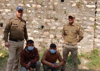 क्रेश बेरियरों से लोहे की चोरी करने वाले 2 लोगों को पुलिस ने 24घंटे के भीतर दबोचा