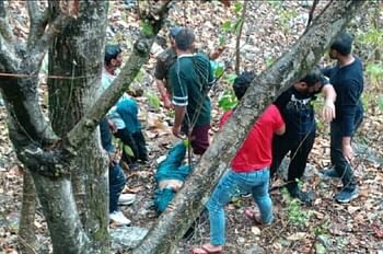नीलकंठ मार्ग पर वाहन दुर्घटनाग्रस्त, दो बच्चों और एक युवती की मौत; 10 लोग घायल