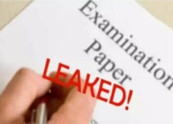 बिग ब्रेकिंग:-पेपर की सील टूटती नही तोड़ी जाती है,बेरोजगार संघ द्वारा किये गये खुलासे में ट्रक ड्राइवर का वीडियो आया सामने