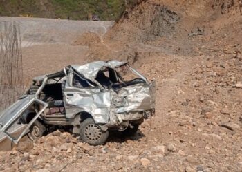 दर्दनाक कार हादसा चार लोग थे कार में सवार, एक की मौत , तीन घायल