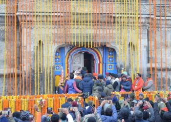 वैदिक मंत्रोच्चारण के साथ खुले केदारनाथ मंदिर के कपाट