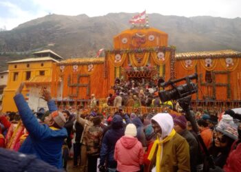 कपाट खुलने के बाद धाम में हुआ ‘चमत्कार’, तीर्थ पुरोहित मान रहे देश के लिए शुभ संकेत