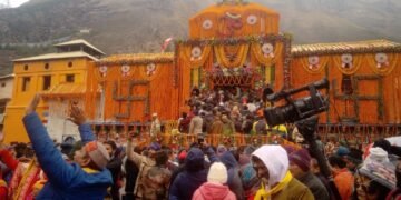 कपाट खुलने के बाद धाम में हुआ ‘चमत्कार’, तीर्थ पुरोहित मान रहे देश के लिए शुभ संकेत