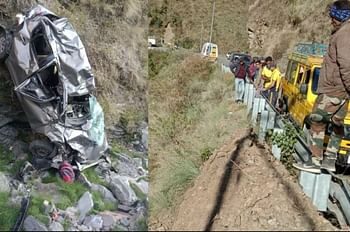 यहां खाई में गिरी कार,तीन की मौत और एक घायल