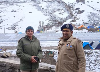 पुलिस महानिदेशक उत्तराखण्ड पहुंचे केदारनाथ,श्रद्धालुओं के साथ “अतिथि देवो भवः” एवं “मित्रता-सेवा-सुरक्षा” की भावना के साथ सेवा व सुरक्षा करने के दिये निर्देश