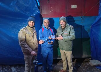 रुद्रप्रयाग पुलिस का “ऑपरेशन मुस्कान” श्रद्धालुओं को मुस्कुराने का  दे रहा मौका