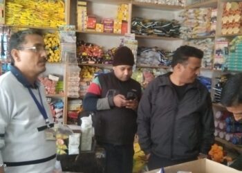 केदारनाथ यात्रा पड़ावों पर खाद्य सुरक्षा विभाग ने चलाया चैकिंग अभियान, ओवर रेटिंग व मिलावट करने वालों के विरुद्ध की कार्यवाही