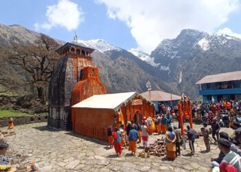 पंचकेदारों में द्वितीय केदार मदमहेश्वर मंदिर के खुले कपाट