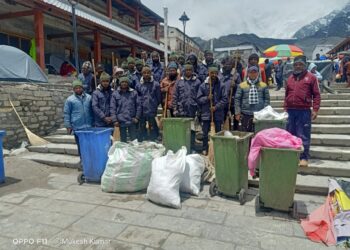 केदारनाथ धाम में सफाई अभियान के तहत इक्क्ठा किया गया 50किलो कूड़ा