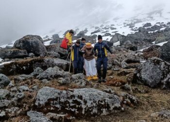 केदारनाथ yatra: सुमेरु पर्वत के पास छह फीट बर्फ में फंसा वृंदावन का युवक, SDRF ने सकुशल किया रेस्क्यू