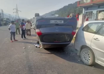 हादसाःउत्तरकाशी में सेवारत डॉक्टरों की कार टिहरी में दुर्घटनाग्रस्त, दो डॉक्टर सहित 4 घायल..