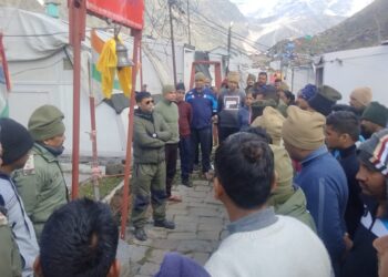 केदारनाथ यात्रा व्यवस्थाओं का सीओ गुप्तकाशी ने किया निरीक्षण,पुलिस बल को किया ब्रीफ