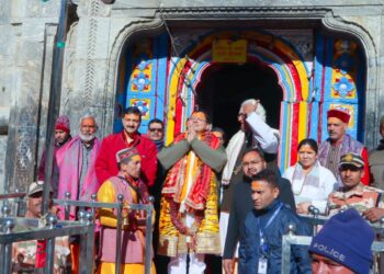 केदारनाथ आपदा की 10वीं बरसी पर सीएम धामी पहुंचे केदारनाथ,आपदा में हताहत हुए लोगों को दी श्रद्धांजलि,निर्माण कार्यों का किया स्थलीय निरीक्षण