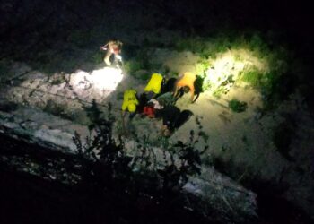 नरकोटा के पास बाइक सवार व्यक्ति खाई में गिरा,SDRF ने किया रेस्क्यू