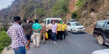 अलकनंदा नदी के किनारे मिले दिल्ली के दो युवकों के शव