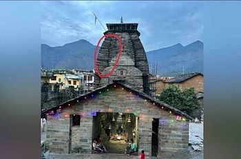 एक तरफ को झुक रहा चारधाम यात्रा मार्ग पर यह ऐतिहासिक मंदिर, गर्भगृह से टपक रहा पानी