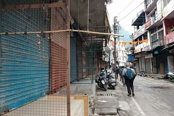 पुरोला में फेरी वालों के प्रवेश पर पूर्ण प्रतिबंध, सैलून में पुरुष नहीं काटेंगे महिलाओं के बाल