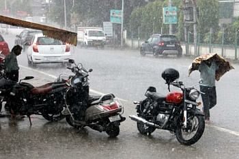 खराब रहेगा मौसम, छह जिलों में बारिश और बर्फबारी के आसार, येलो अलर्ट जारी