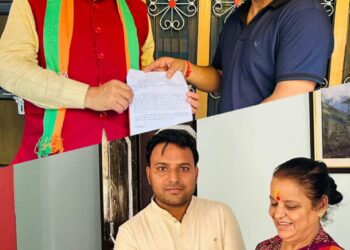 माध्यमिक विद्यालयों में कोटिकरण विसंगति को लेकर पूर्व ब्लॉक मंत्री रावत ने दिया रुद्रप्रयाग जनपद के विधायकों को ज्ञापन