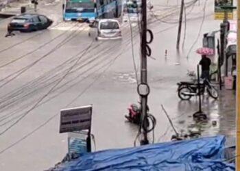 राजधानी देहरादून में बारिश के बाद जलभराव की स्थिति से आवागमन हुआ बाधित..