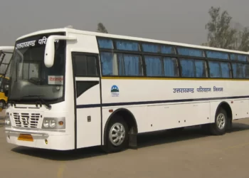 शर्मनाक: चलती बस में लाइट बंद करवाकर शिक्षिका से छेड़खानी, तीन लोगों ने चेहरे पर स्प्रे कर किया बेहोश