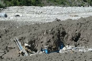 पिथौरागढ़ में बादल फटा,गुंजी-कालापानी को जोड़ने वाला बैली ब्रिज मलबे में दबा,सड़क भी ध्वस्त