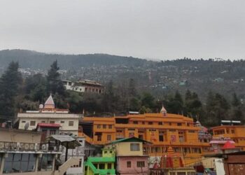 दरारों से फिर सहमे लोग…सुनील वार्ड में जमीन में होने लगे गड्ढे, आपदा प्रभावितों की बढ़ी चिंता