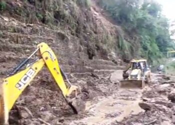 भारी बारिश के चलते रुद्रप्रयाग की 14 सड़कें बंद