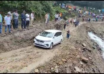 30 घंटे बाद खुला केदारनाथ राजमार्ग